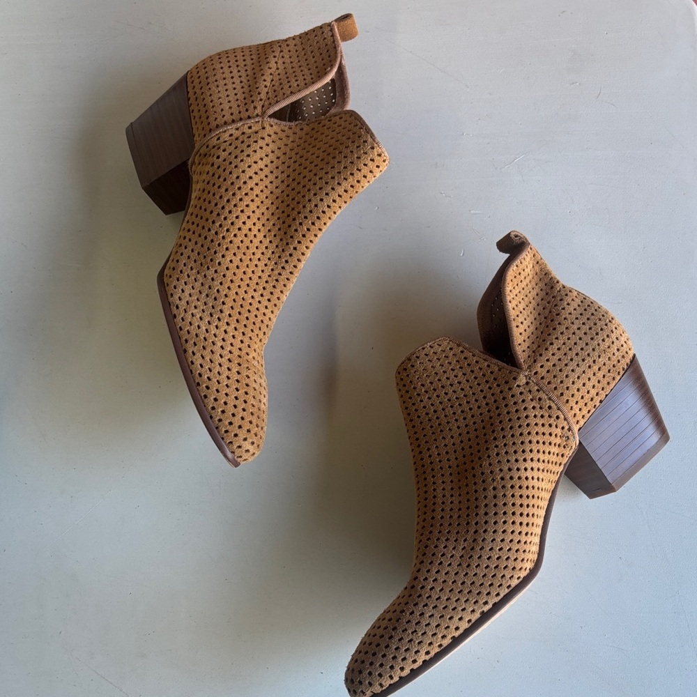 Sam Edelman Tan Perforated Ankle Booties